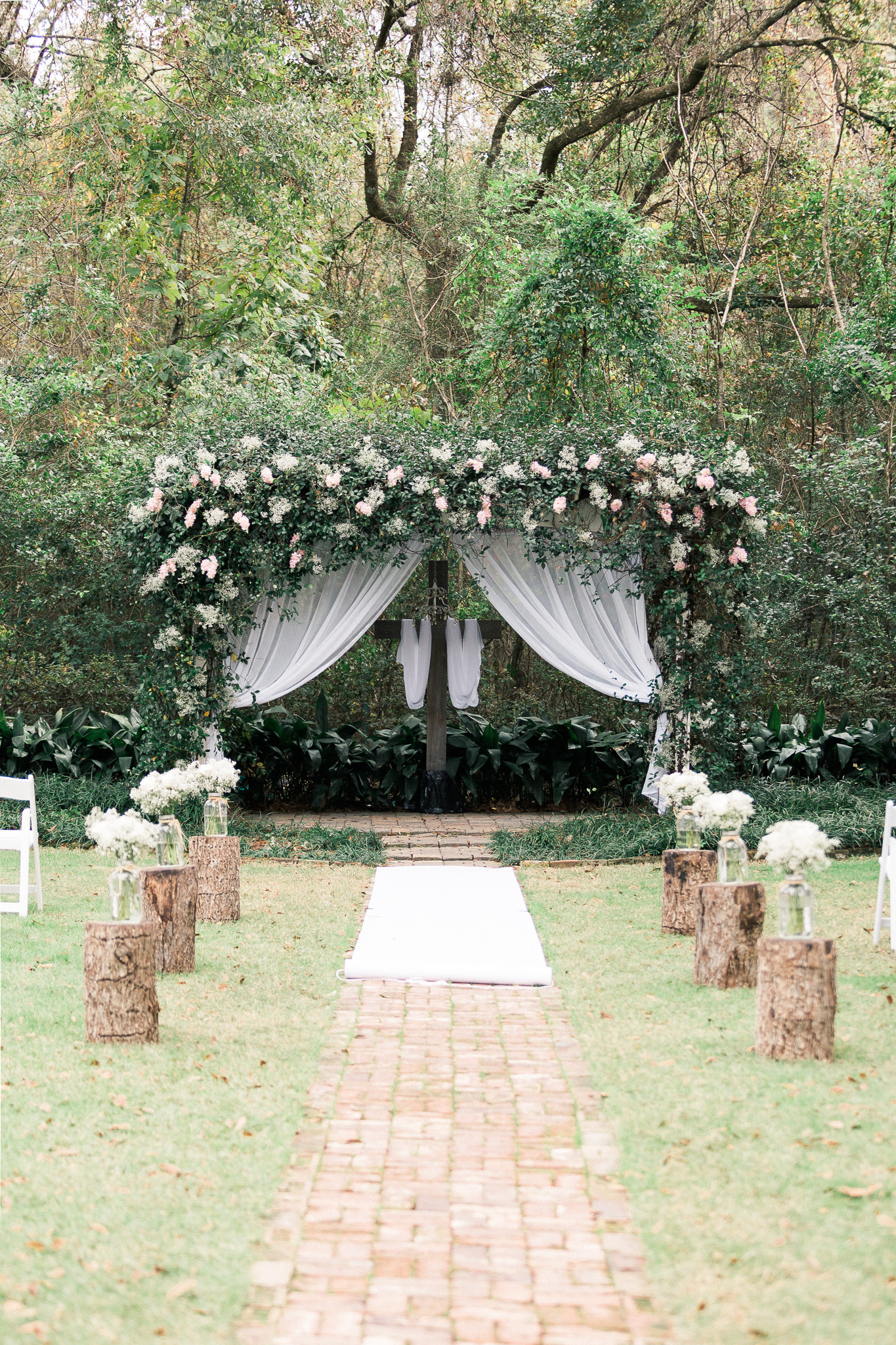 Romantic Henry Smith House garden wedding in Picayune, MS.