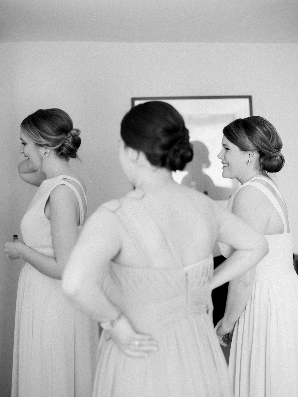 Bridesmaids getting ready for wedding in Arlington
