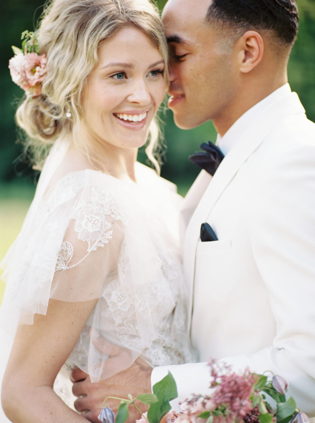Nashville wedding photographer Michelle Whitley capture model couple in love.