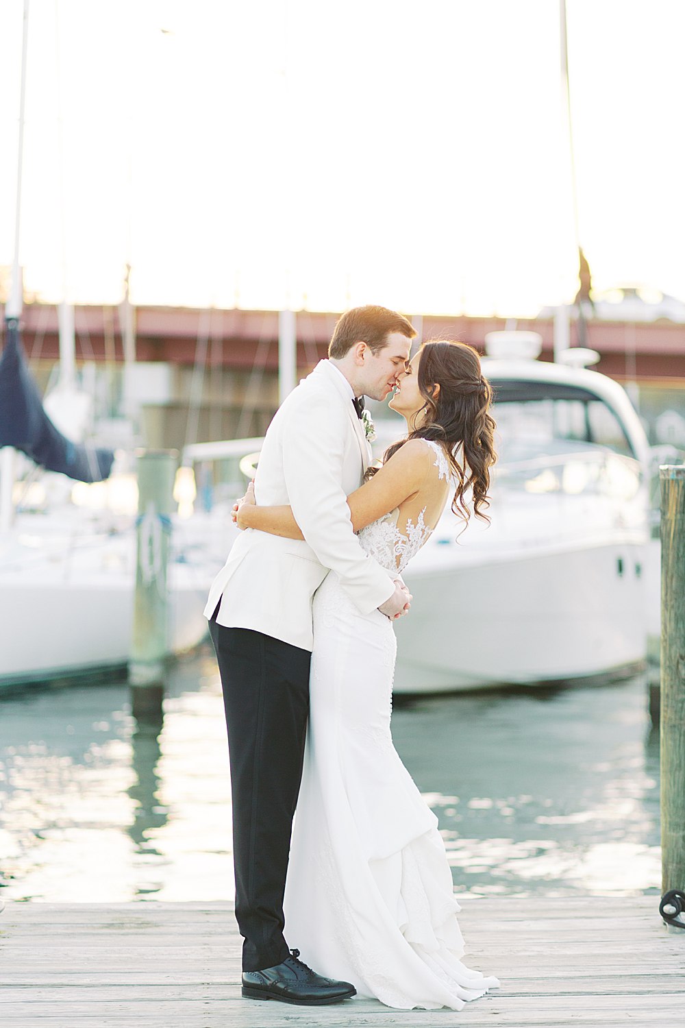 Lush winter wedding at Annapolis Yacht Club